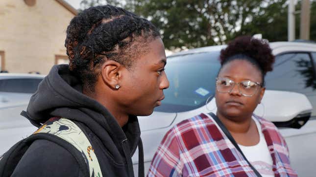 Image for article titled What? Black Texas High School Student Suspended… Again Over Hairstyle